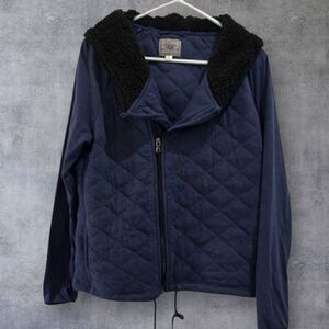 Ugg zipper up jacket neckline lined in sheepskin